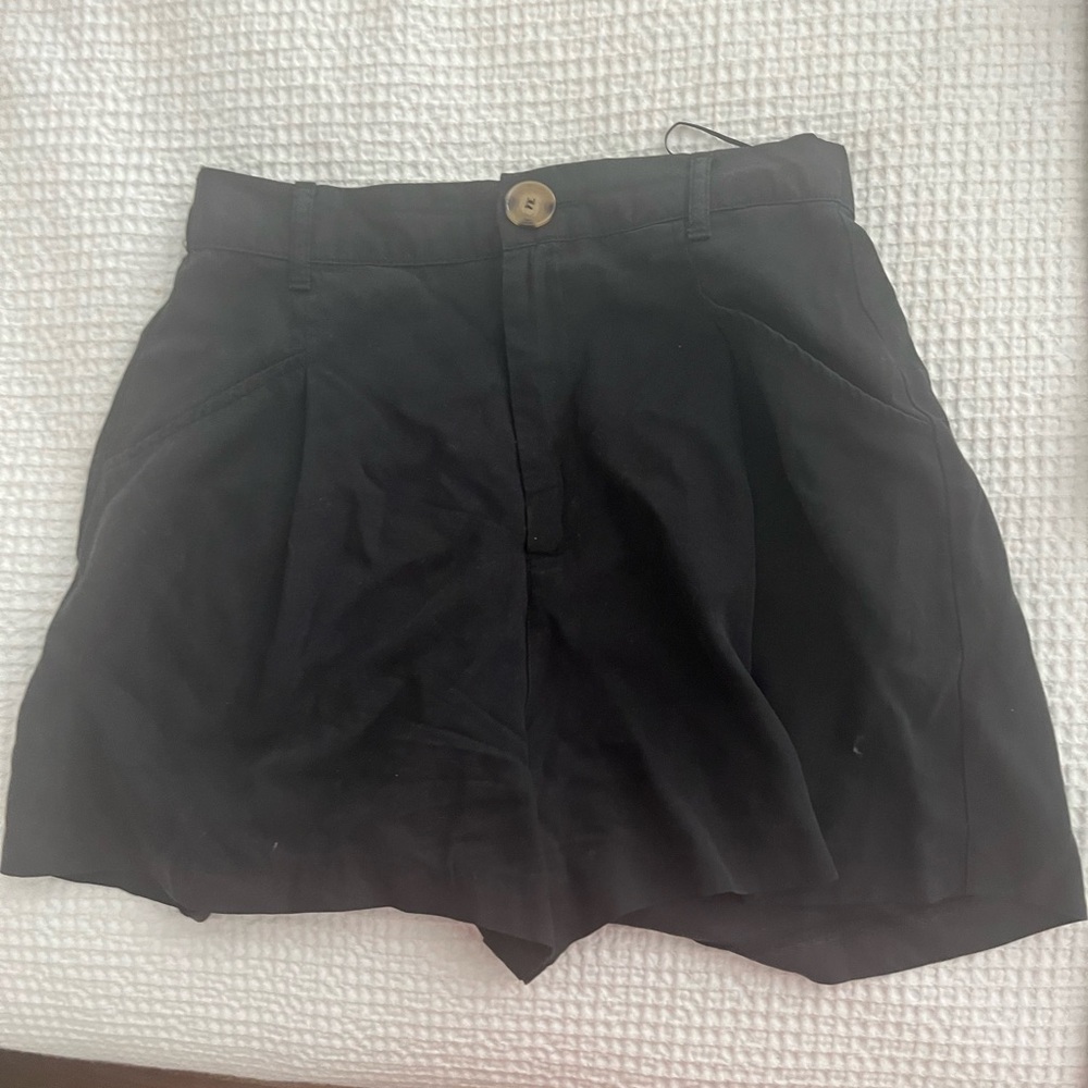 Zara Black High Waist Pleated Shorts